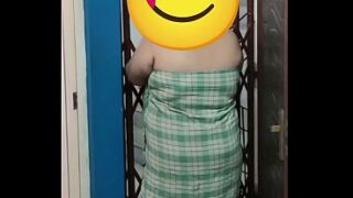 Cock hungry hot Indian housewife delivery desi boy dare hard bang sesh Video