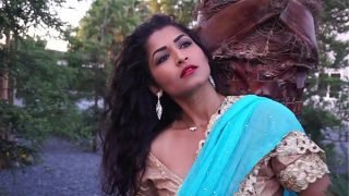 Desi Bhabi Maya Rati In Hindi Song – Maya Video