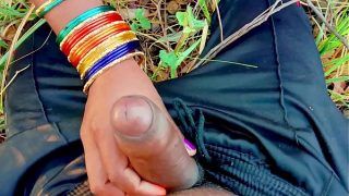 Desi guy and hot maid sex in home garden
