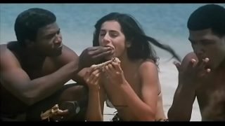 Indian Actress Kitu Gidwani Topless In French Movie Black Video