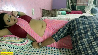 Indian Delhi Woman Suck Boobs And Shaved Pussy Fucking Hard Video