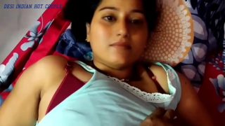 Indian Mallu Aunty Pron King - Romance with her boyfriend very strong