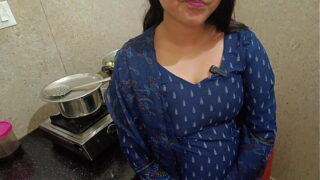 Marathi Saree Bhabi Fucking Standing Pose In Kitchen By Devar Video