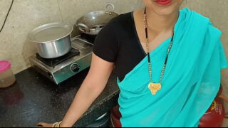 Mumbai married house maid was cheting with husband by owner Video