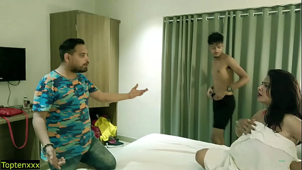 Indian Wife Has Secret Encounter with Delivery Guy Video